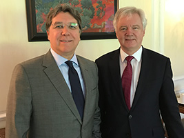 Carlos M. Jarque pays a visit to Brexit Secretary, David Davis MP