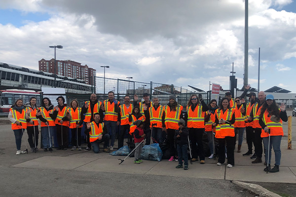 FCC Construcción Canadá participa con la comunidad local en distintas acciones de limpieza