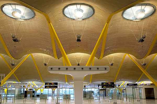 FCC Industrial gana el contrato de renovación de las instalaciones de alumbrado público exterior del Aeropuerto Internacional Madrid Barajas