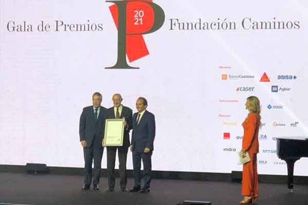 FCC Construcción entrega el premio Leopoldo Calvo-Sotelo al Liderazgo Público en los Premios Fundación Caminos 2021
