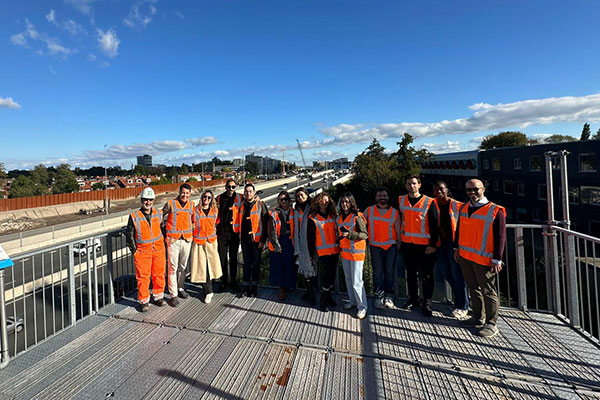 Alumnos del Máster in Business for Architecture and Design del IE, visitan el proyecto de ampliación de la autovía A9 (Países Bajos)