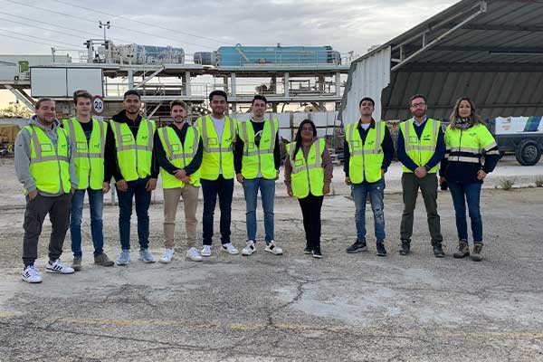 Alumnos de la Universidad Europea visitan las instalaciones del Parque de Maquinaria de FCC Construcción