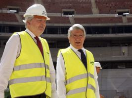 The Minister of Education, Culture and Sport and Government Spokesman visit the progress Wanda Metropolitano Project