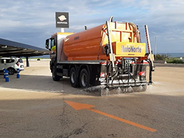AUCONSA, a company 100% owned by FCC Construcción, carries out disinfection work in the service areas of the highway