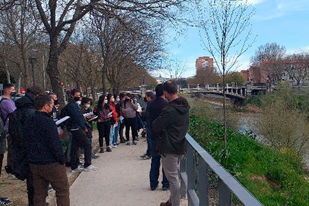 Alumnos de la Escuela de Ingenieros de Montes, visitan el proyecto de renaturalización del río Manzanares