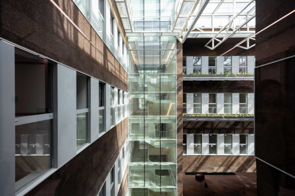 El proyecto de FCC Construcción, reforma y ampliación de la Facultad de Filosofía y Letras de la Universidad de Zaragoza, ganador del premio “Mejor Iniciativa Pública”